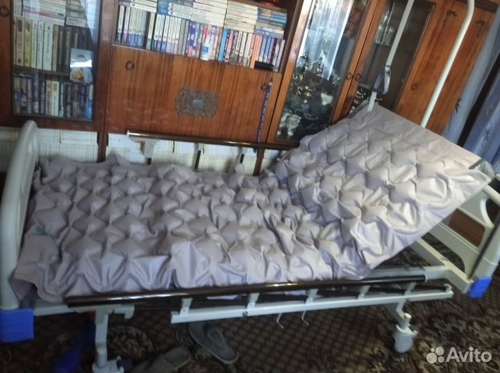 Кровать медицинская с механическим приводом