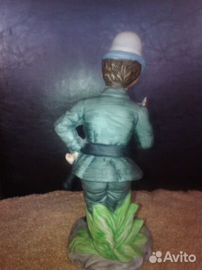 Статуэтка Жандарм