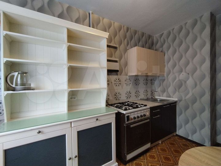 3-к. квартира, 84 м², 4/10 эт.