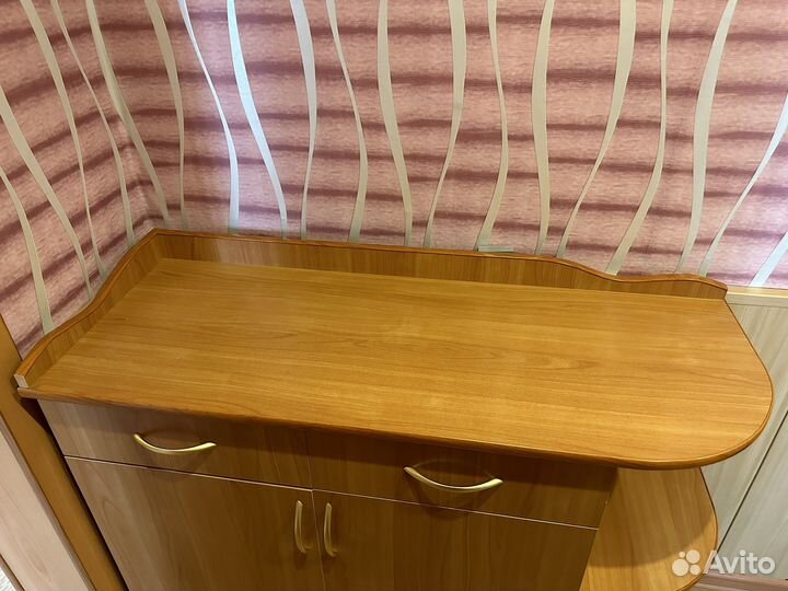 Тумба с ящиками