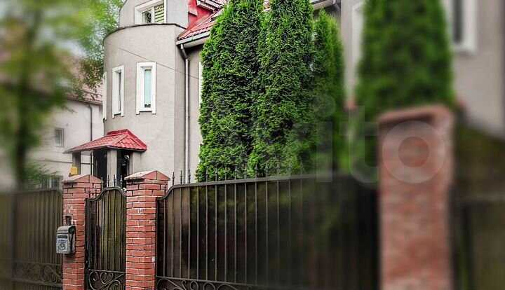 Дом 282 м² на участке 5 сот.