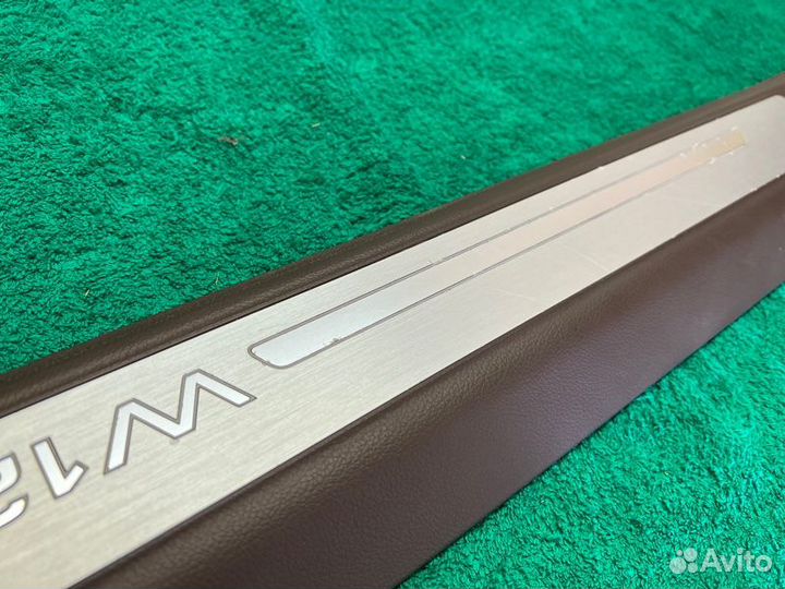 Накладка на порог передняя левая Audi A8 4H D4 6.3