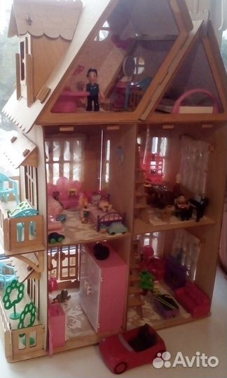Кукольный домик с мебелью