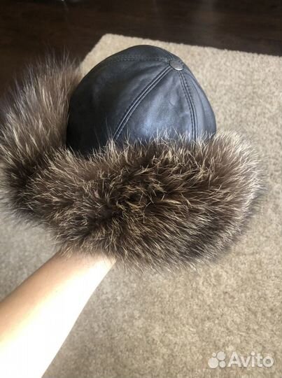Женская натуральная шапка