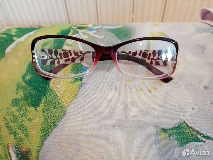 Очки с диоптриями на - 1,0