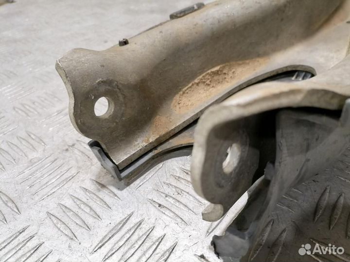 Рычаг задний нижний правый S500 221