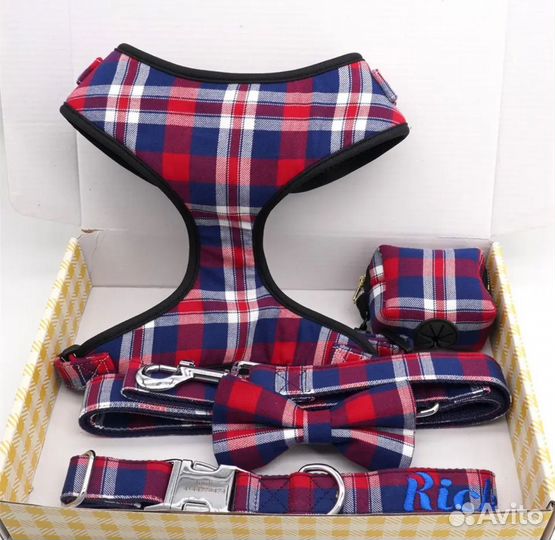 Амуниция для собак с вышивкой и гравировкой шлейка