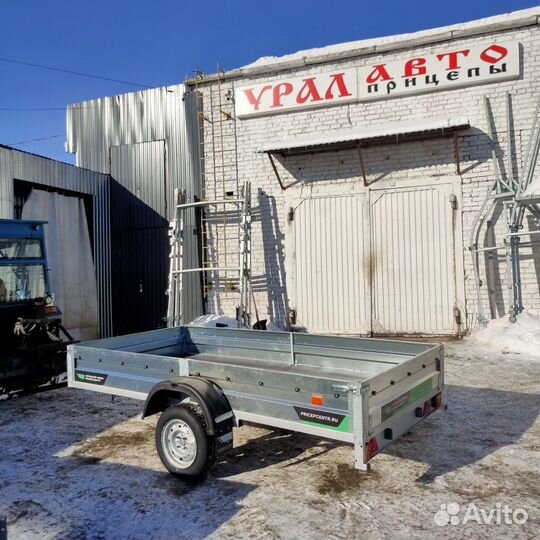 Сборщик на склад легковых прицепов