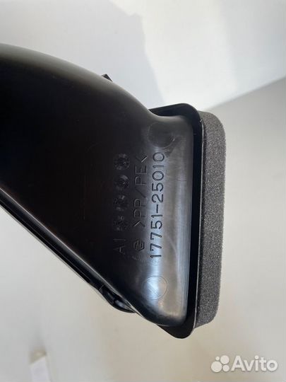 Воздухозаборник передний Toyota Camry 75 A25afks