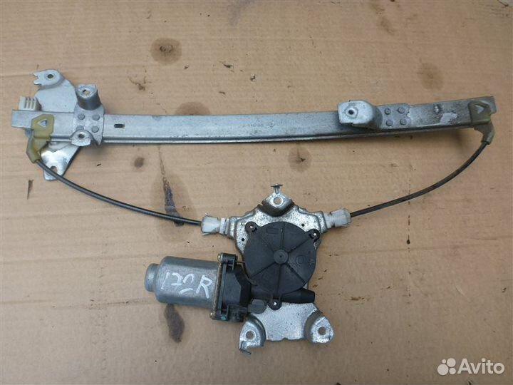 Стеклоподъемник задний правый Nissan Primera P12