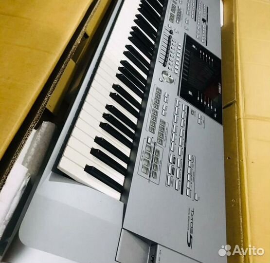 Yamaha Tyros 5