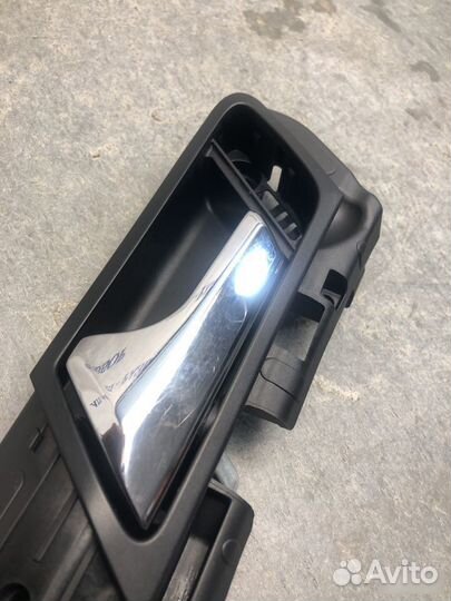 Ручка передняя левая Mercedes M W164