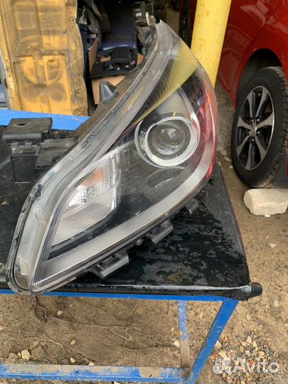 Фара передняя левая Kia Rio x-line