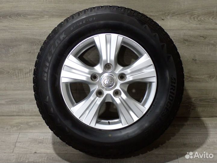 Комплект оригинальных R18 колес Lexus LX зима