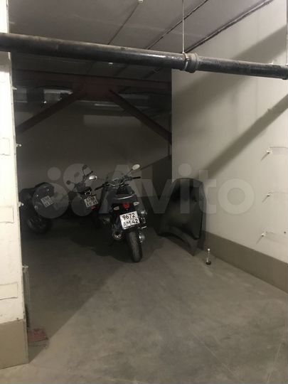 Машиноместо, 27 м²