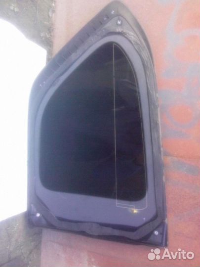 Форточка Infiniti QX 80 левая
