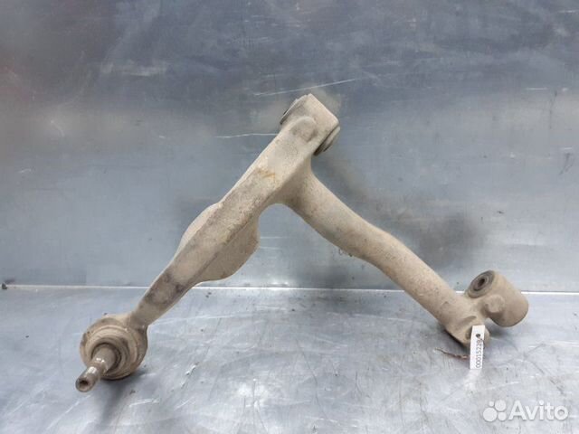 Рычаг передний верхний правый Volkswagen
