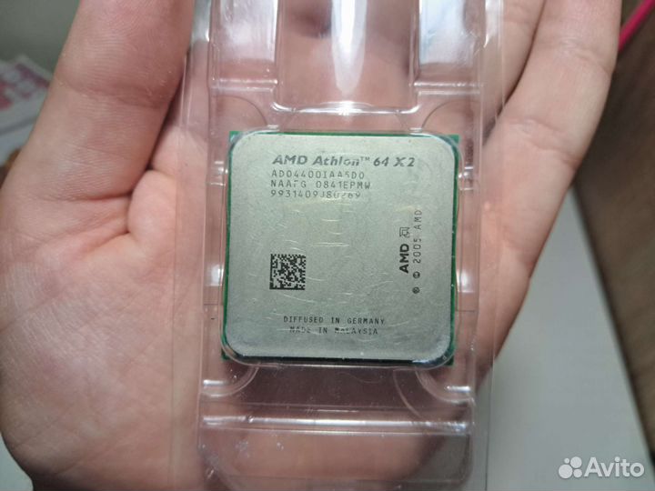 Процессор AMD Athlon-64 X2 4400+