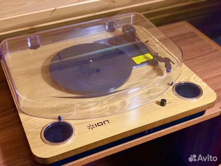 Виниловый проигрыватель