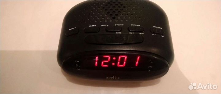 Часы-будильник-FM приёмник