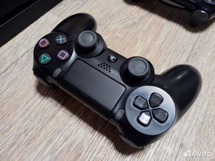 Sony PS4 прошитая, 2 геймпада