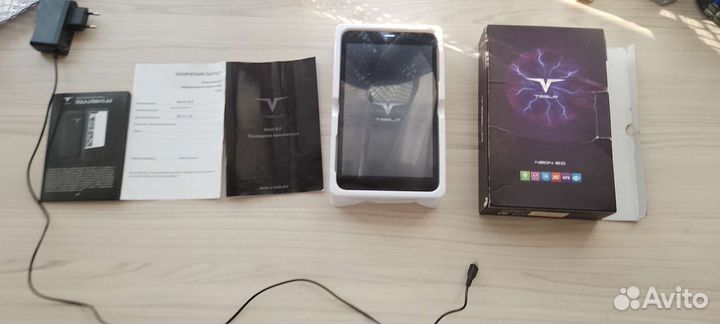 Планшет Tesla Neon 8.0 чёрного цвета