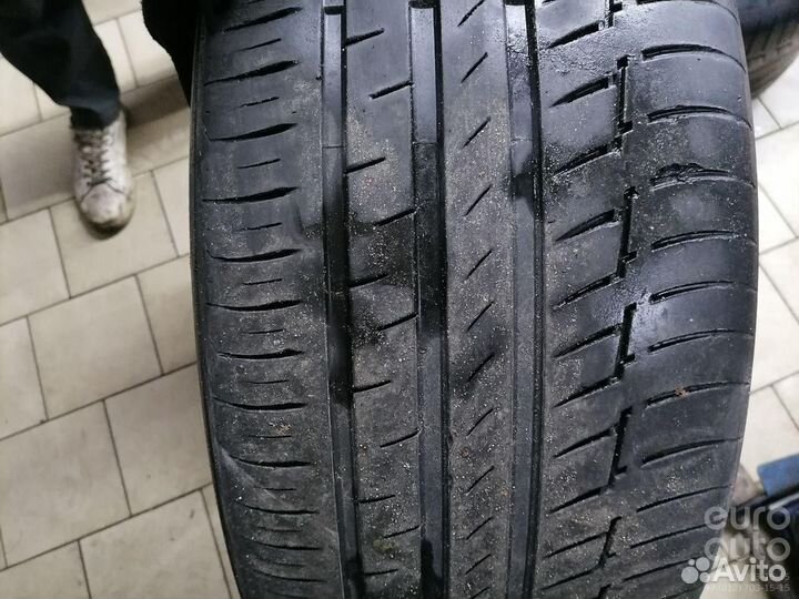 Continental ContiPremierContact 275/40 R22 и 315/35 R22 Y