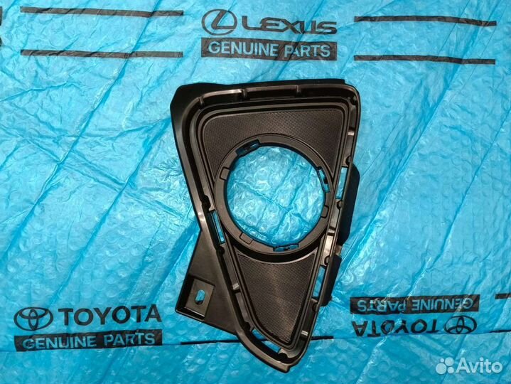 Накладка птф Тойота рав 4 4 левая новая 15-19