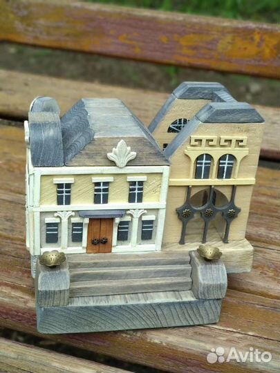 Карандашница из дерева