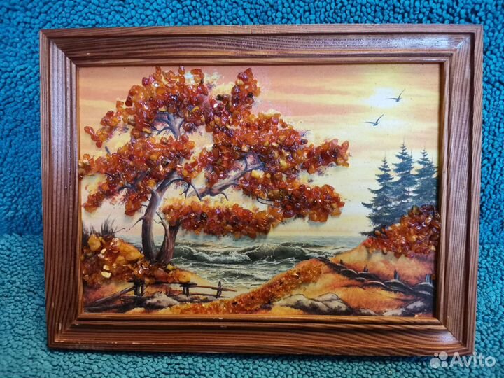 Картина с янтарем