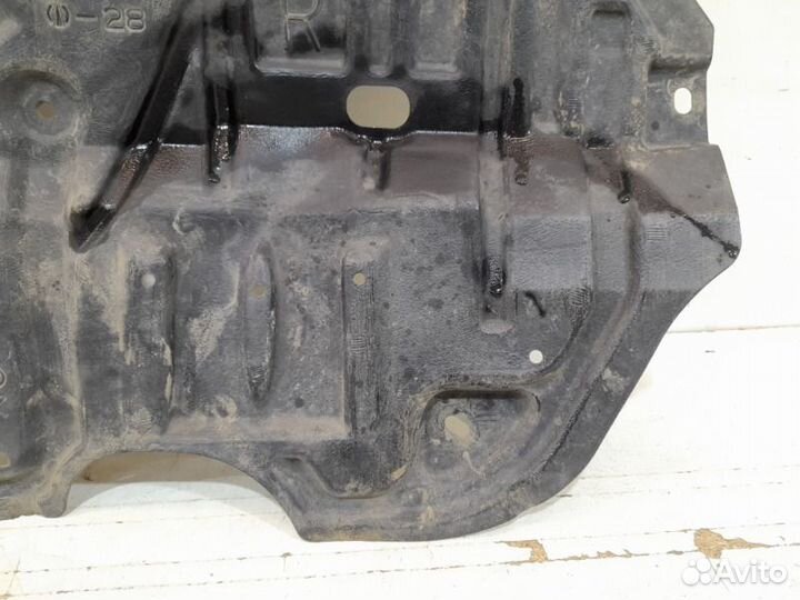 Защита бампера передняя правая Toyota Camry 50