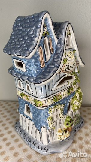 Коллекционный домик подсвечник керамический