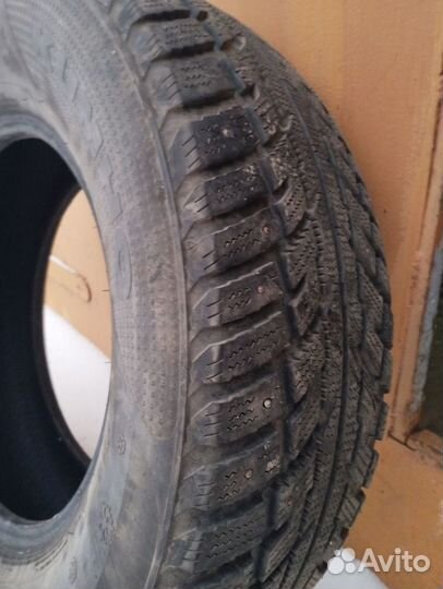 Kumho I'Zen RV Stud KC16 245/70 R16