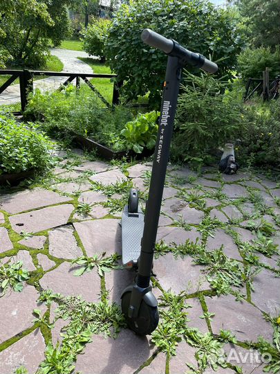 Электросамокат ninebot kickscooter es2