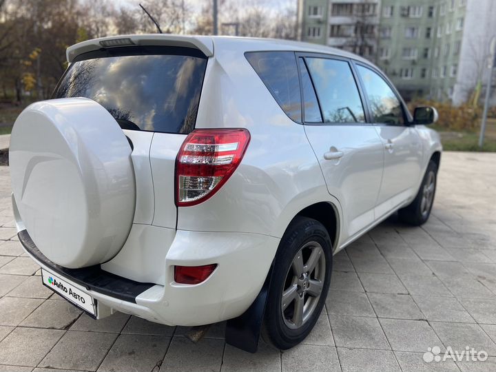 Toyota RAV4 2.0 CVT, 2012, 243 150 км