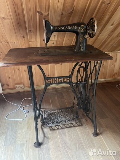 Швейная машинка singer