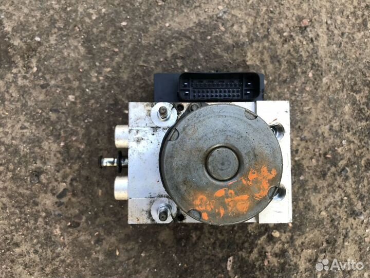 Блок ABS Chevrolet Tahoe III 06-14