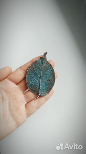 Брошки из листьев клёна, липы, ореха, гальваника