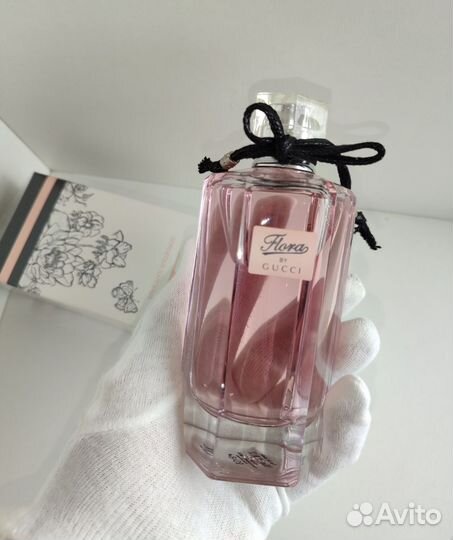 Туалетная вода Flora by Gucci Gorgeous Gardenia