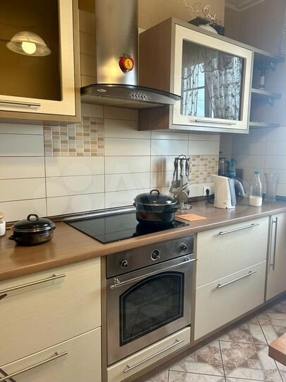 2-к. квартира, 60 м², 8/10 эт.