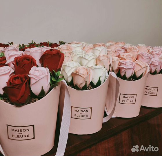 Букеты из пенных роз