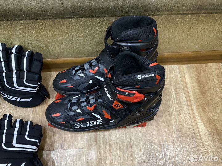 Краги хоккейные