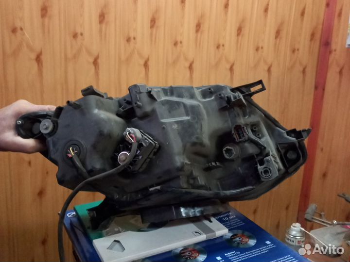 Фара передняя левая на ниссан X-Treil