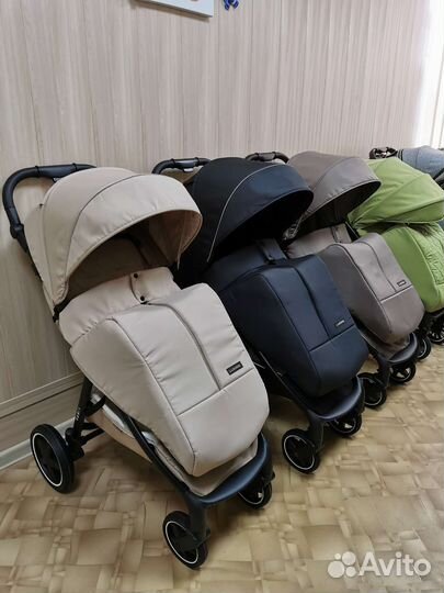 Коляска с большим спальным местом новая