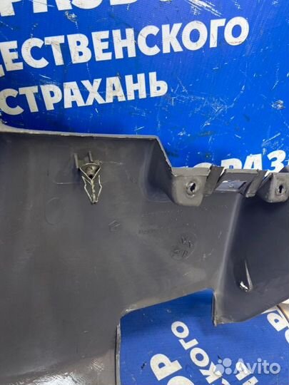 Накладка торпеды. Plymouth Voyager минивен 6G72