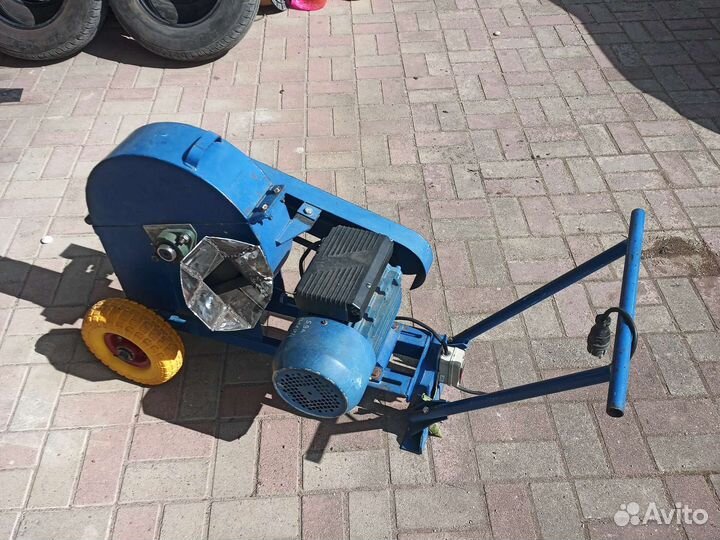 Измельчитель веток, щепорез, дробилка