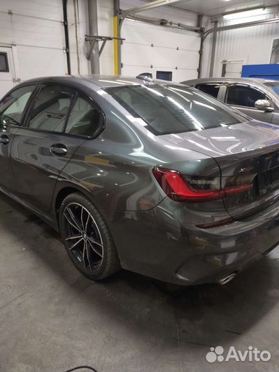 Брендирование Яндекс. Оклейка в белый цвет. Тонер