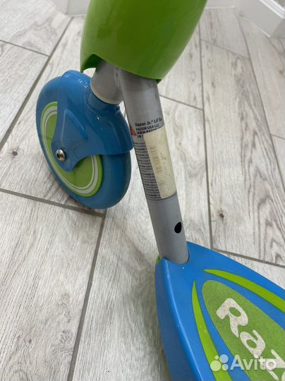 Электросамокат razor.jr