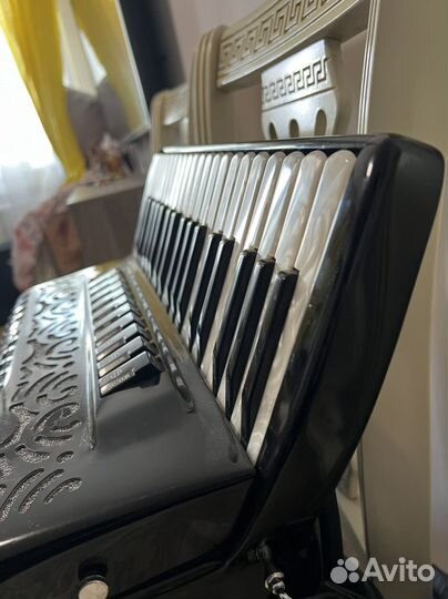 Итальянский аккордеон 7/8 концертный