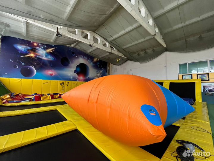 Водный надувной аттракцион «Блоб»